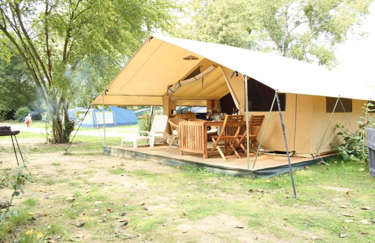 Camping La Croix du Vieux Pont - Lodges en safaritenten in Frankrijk